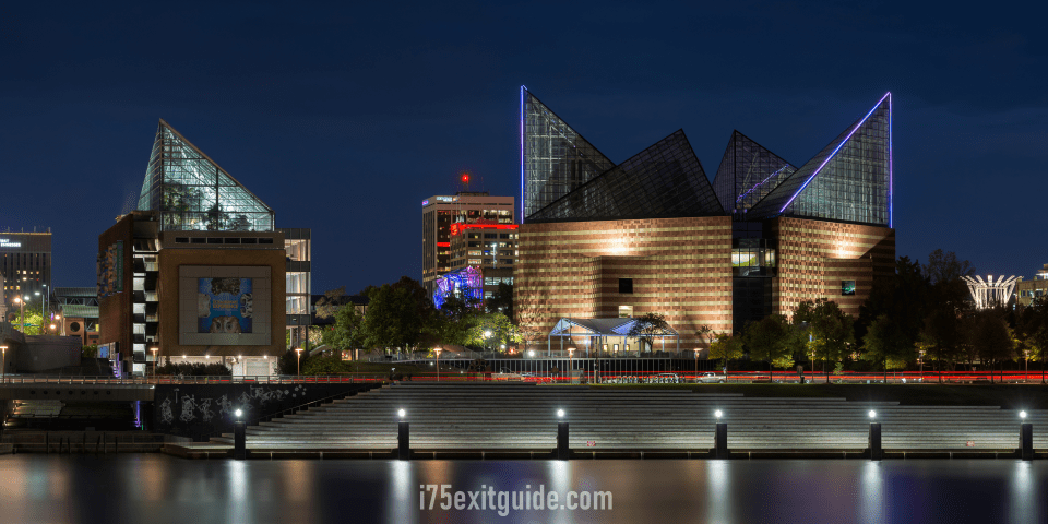 The Tennessee Aquarium | I-75 Exit Guide